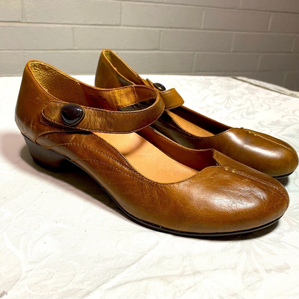 Taos Leather Samba Slip On Mary Jane Velcro Strap Small 1.3 inch Heel EU 40 US 9